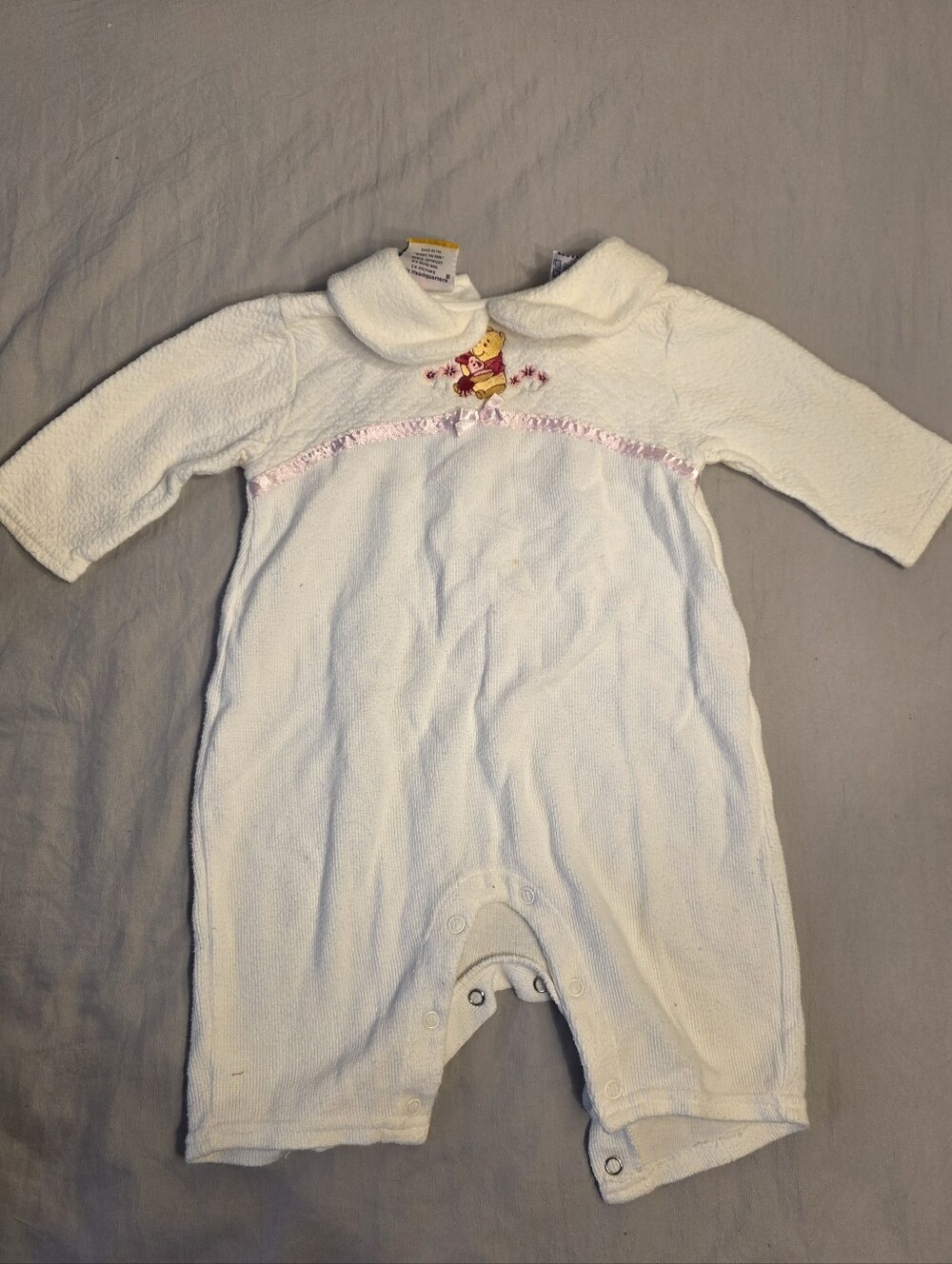 Vintage 2000s Baby Winnie the Pooh and Piglet Embroidered Onesie